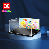 Display King - Acrylic display case with screw for LEGO® Snow White and the Seven Dwarfs' Cottage 43242