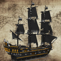 MOULD KING 13199 Black Pearl with 3180 Pieces