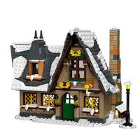 MOULD KING 16049S Christmas Cottage with 834 Pieces