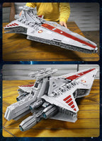 Mould King 21005 Super Destroyer Model Venator-Class Republic Attack Cruiser