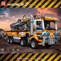 MOULD KING 19014S Pneumatic Concrete Pump Truck with 2132 Pieces