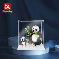 Display King -Acrylic display case with screw for LEGO® Wild Animals: Panda Family 31165