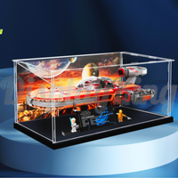 Display King - Acrylic display case for LEGO® Luke Skywalker's Landspeeder 75341