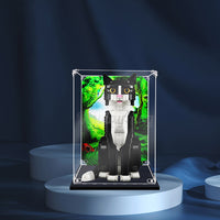 Display King - Acrylic display case with screw for LEGO® Tuxedo Cat 21349
