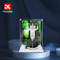 Display King - Acrylic display case with screw for LEGO® Tuxedo Cat 21349
