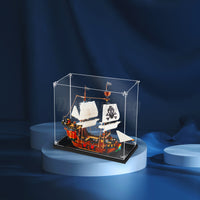 Display King - Acrylic display case with screw for LEGO® Pirate Ship 31109
