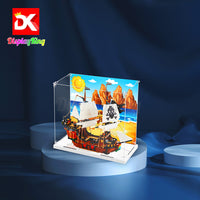 Display King - Acrylic display case with screw for LEGO® Pirate Ship 31109
