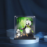 Display King -Acrylic display case with screw for LEGO® Wild Animals: Panda Family 31165
