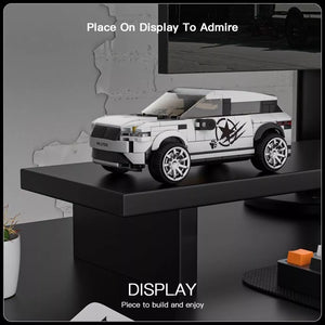 Mould King Speed Champion 27056 Evoque SUV with Acrylic Display Case 402pcs