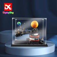 Display King - Acrylic display case with screw for LEGO® Planet Earth and Moon in Orbit 42179
