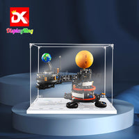 Display King - Acrylic display case with screw for LEGO® Planet Earth and Moon in Orbit 42179
