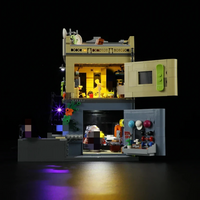 FunWhole F9051 American Street: Skateboard Shop with 1573 Pieces
