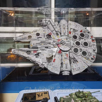 Display King - Acrylic display case for LEGO® Millennium Falcon 75192  (Vertical style)